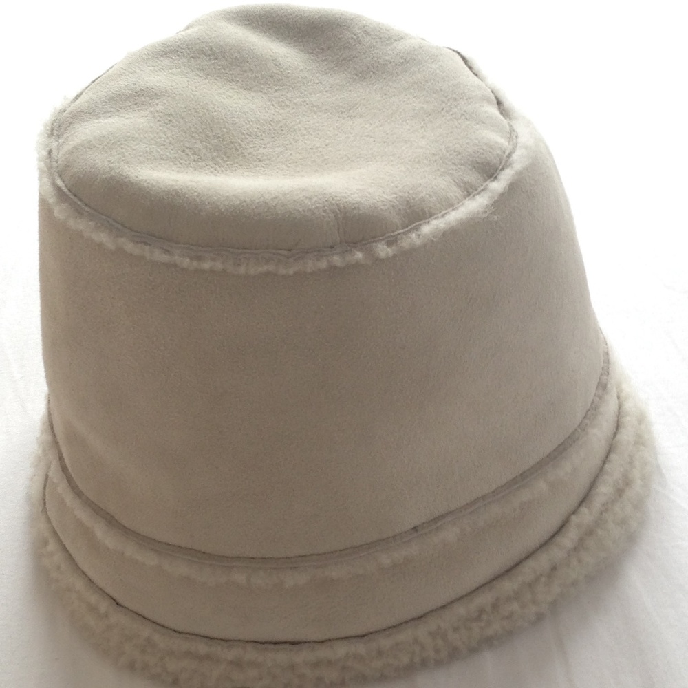 100% lamb shearling hat